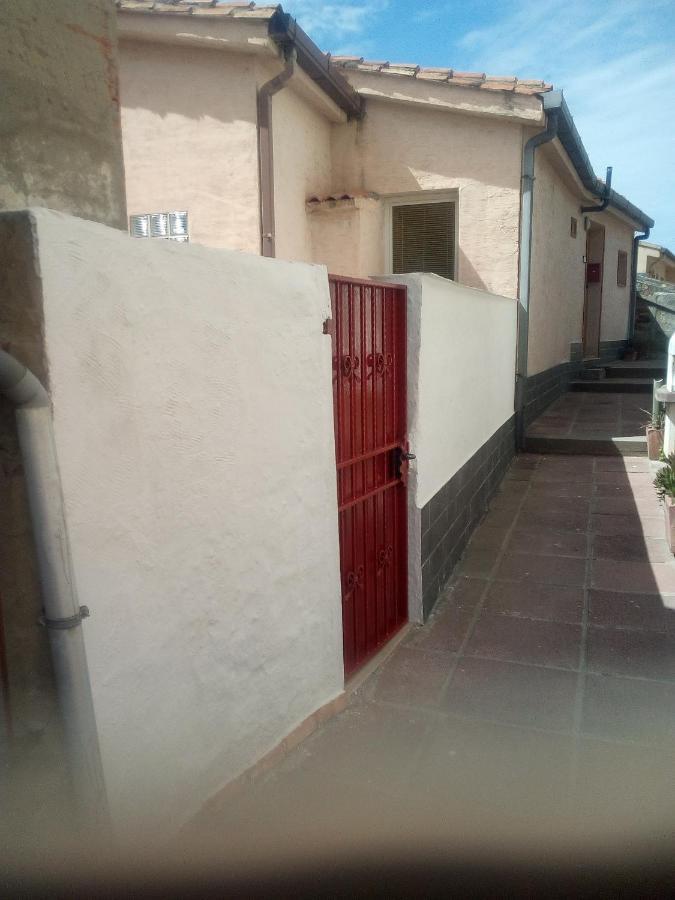 Al Mare, Al Sole, Si', Ma Nella Casa Del Minatore Буджерру Экстерьер фото