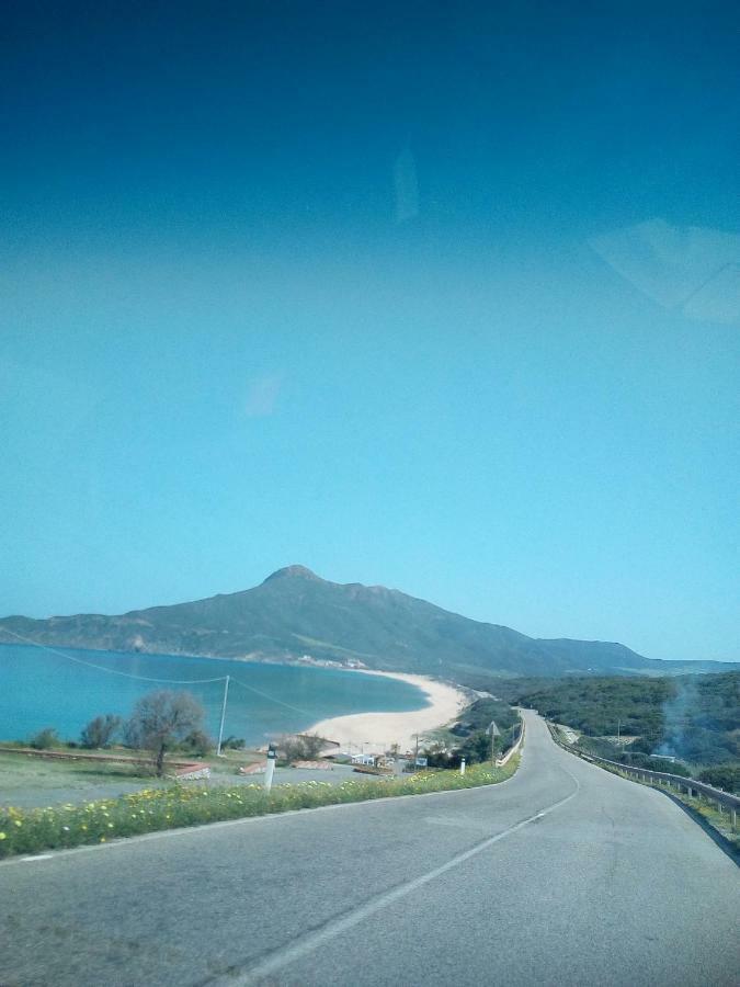 Al Mare, Al Sole, Si', Ma Nella Casa Del Minatore Буджерру Экстерьер фото