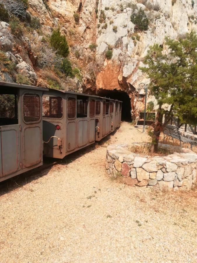 Al Mare, Al Sole, Si', Ma Nella Casa Del Minatore Буджерру Экстерьер фото